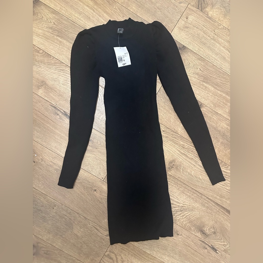 Black Long sleeve dress